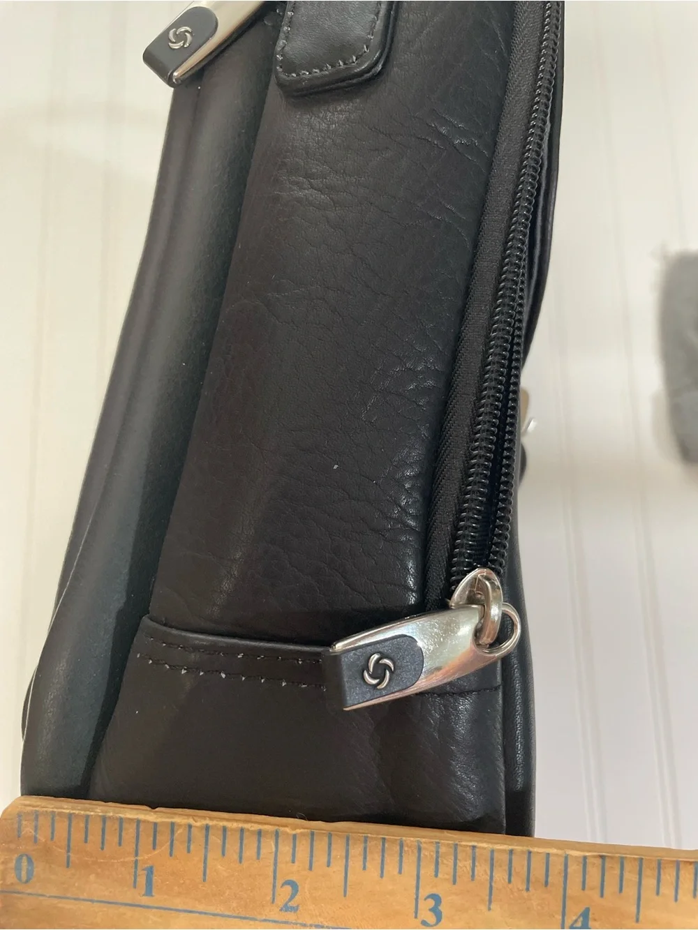 Samsonite Black Genuine Leather Laptop Briefcase Attache Messenger Bag